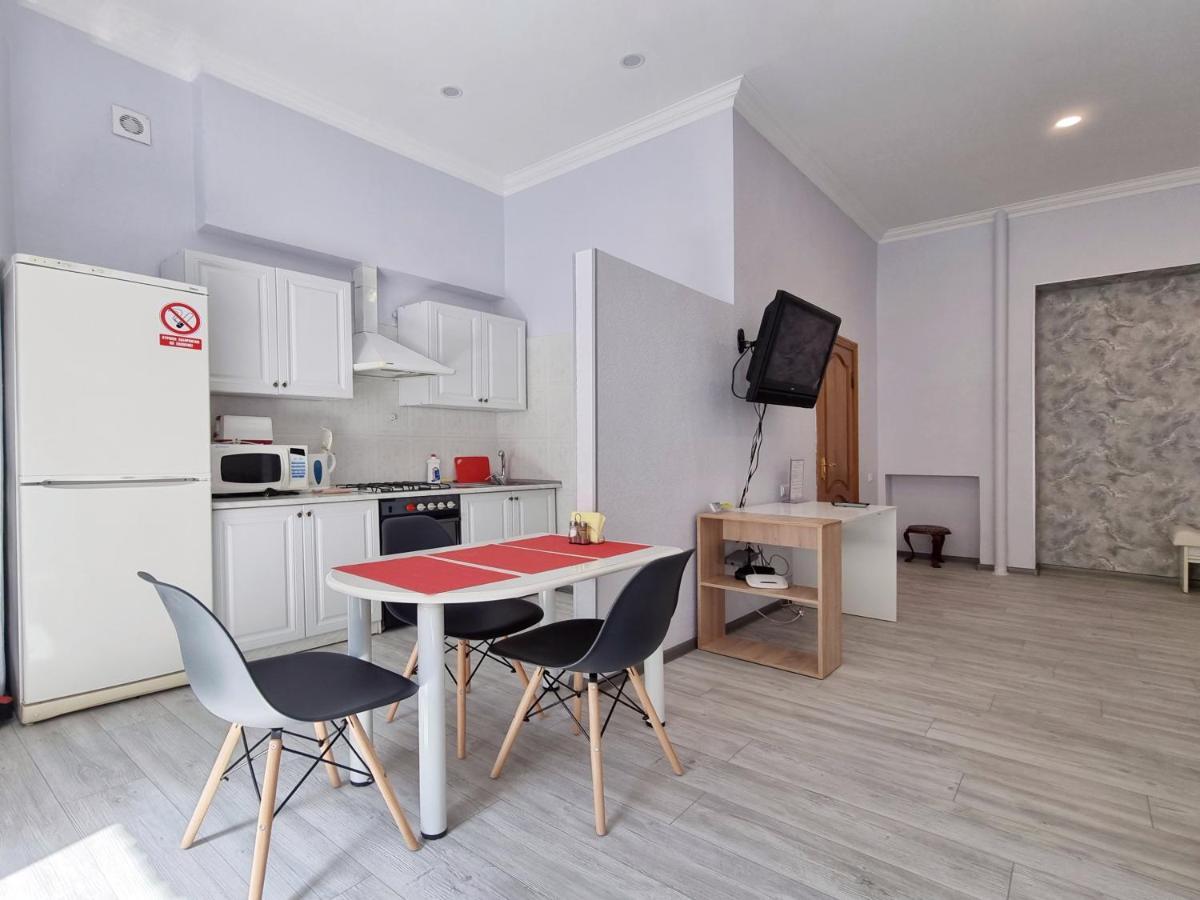 Home-Hotel Apartments On Maidan Nezalezhnosti Square Kiev Bagian luar foto