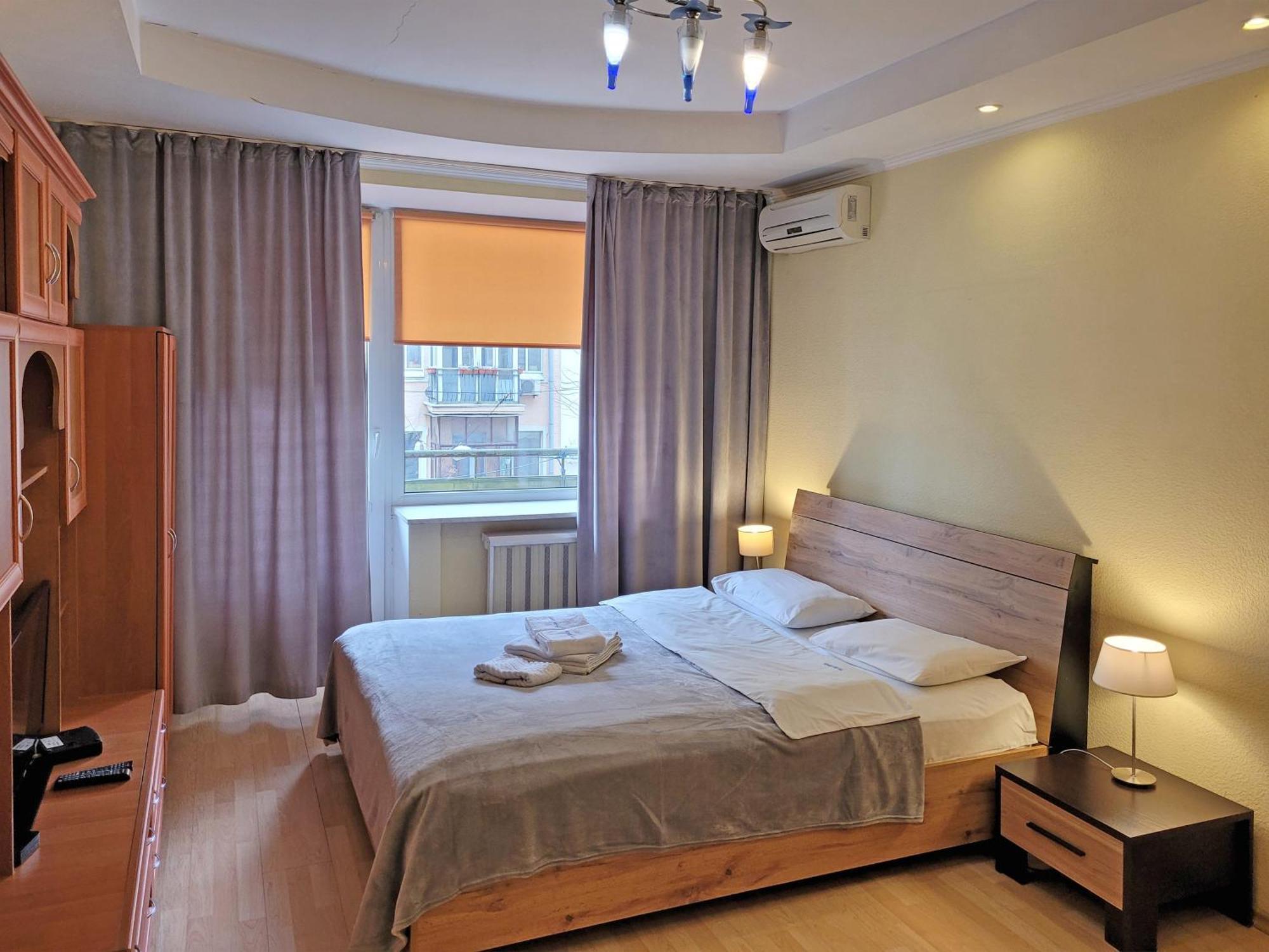 Home-Hotel Apartments On Maidan Nezalezhnosti Square Kiev Bagian luar foto