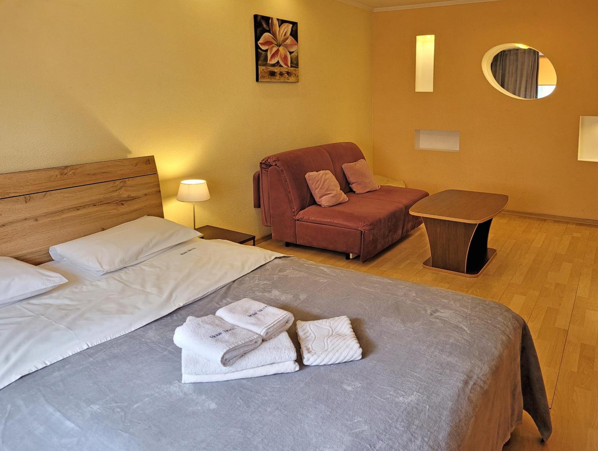 Home-Hotel Apartments On Maidan Nezalezhnosti Square Kiev Bagian luar foto