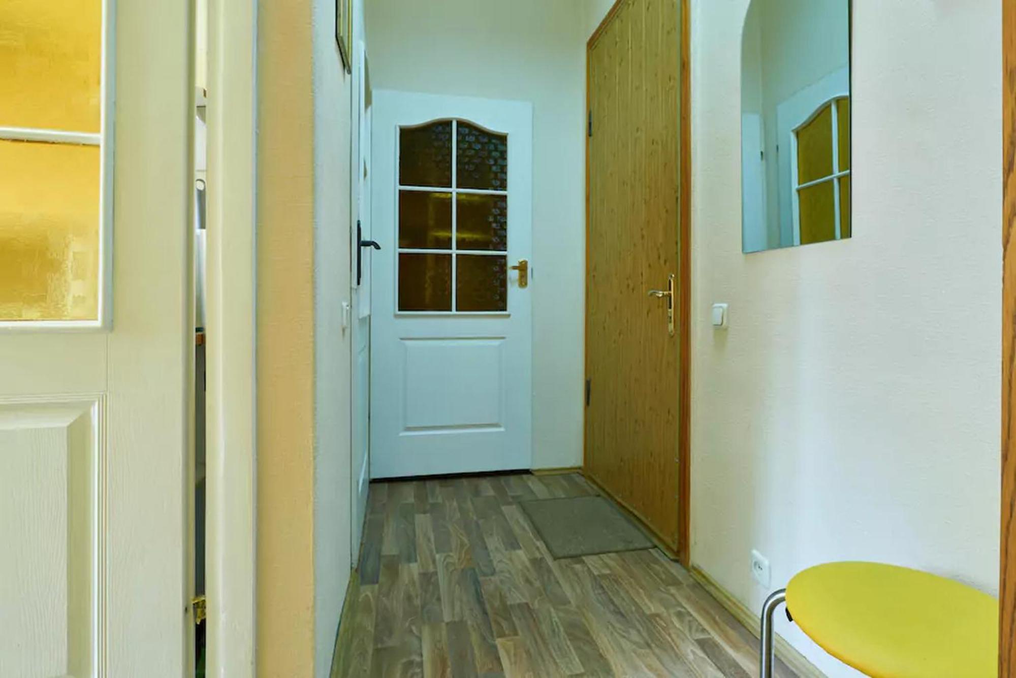 Home-Hotel Apartments On Maidan Nezalezhnosti Square Kiev Ruang foto