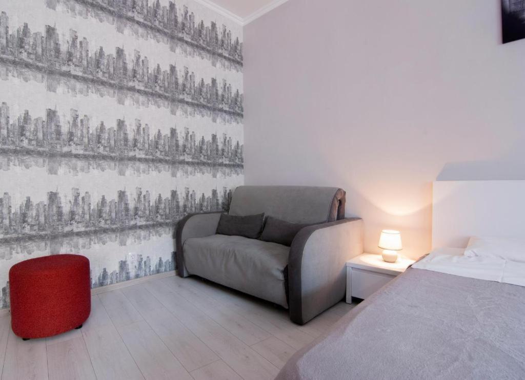 Home-Hotel Apartments On Maidan Nezalezhnosti Square Kiev Bagian luar foto