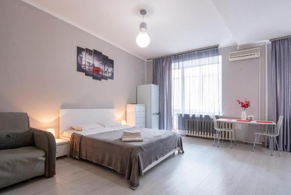 Home-Hotel Apartments On Maidan Nezalezhnosti Square Kiev Bagian luar foto