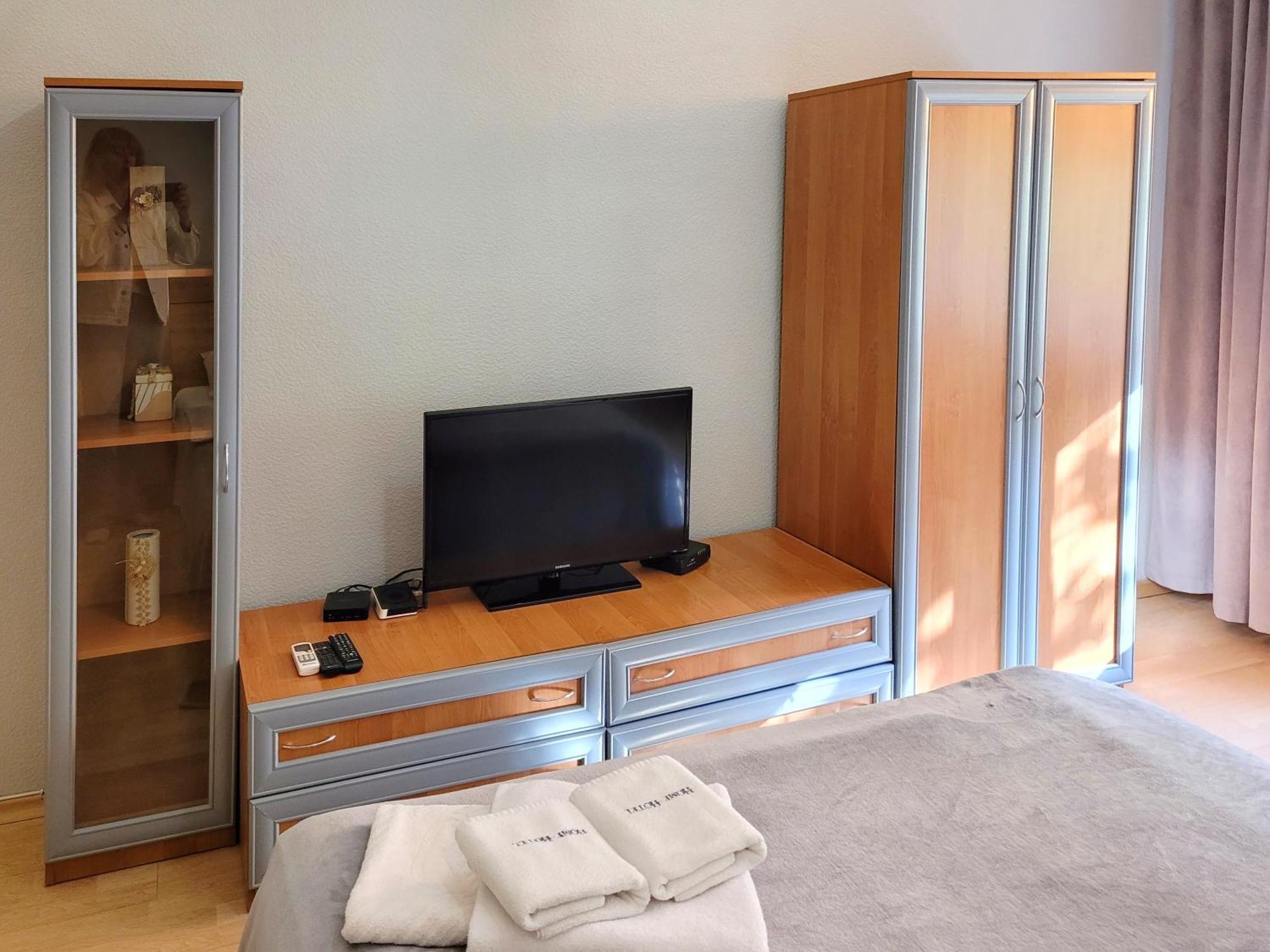 Home-Hotel Apartments On Maidan Nezalezhnosti Square Kiev Bagian luar foto